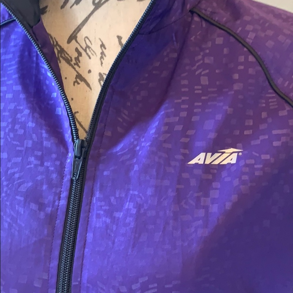 Like new Avia athletic windbreaker jacket - Picture 2 of 8